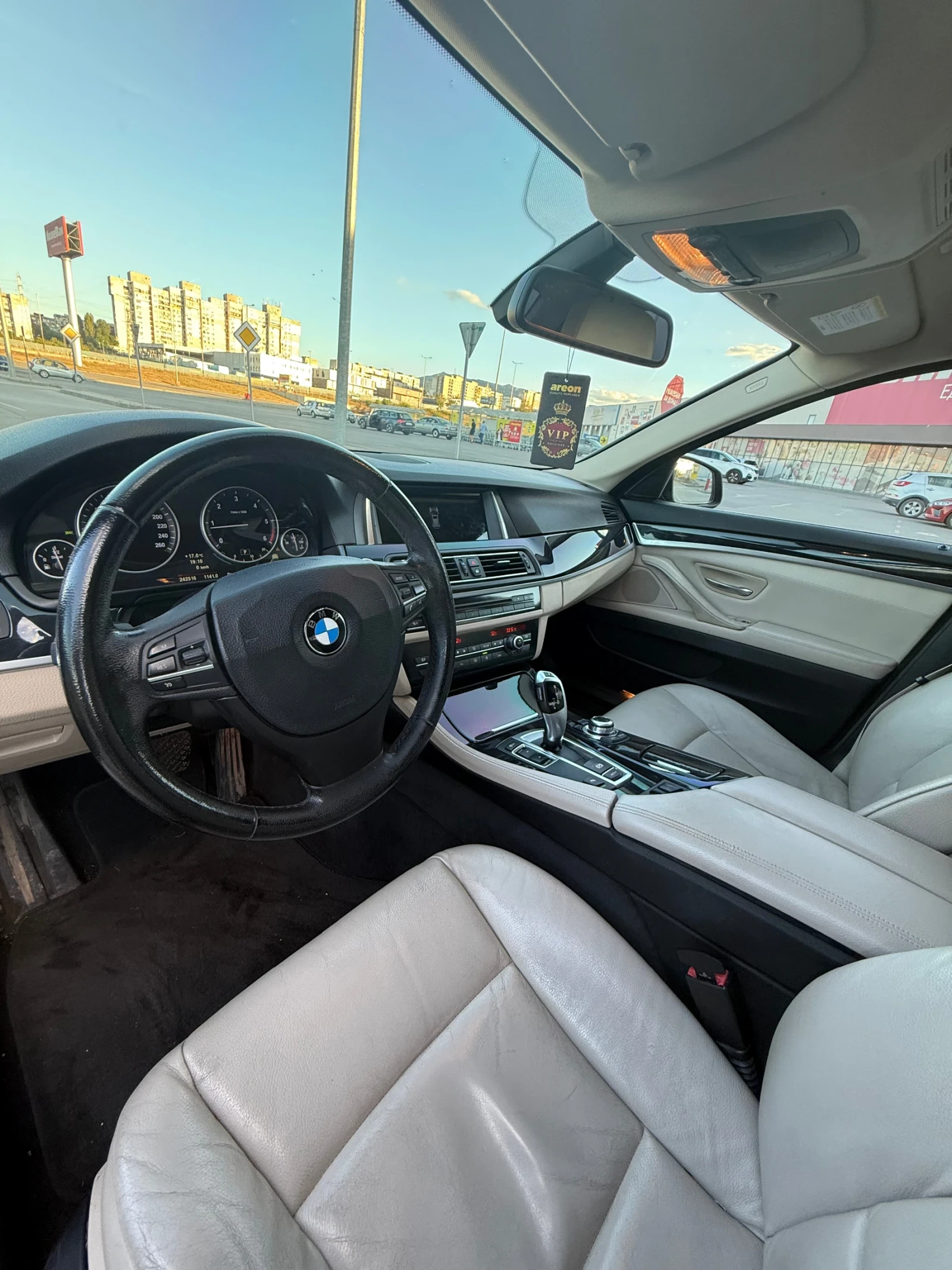 BMW 520, снимка 9 - Автомобили и джипове - 55959808