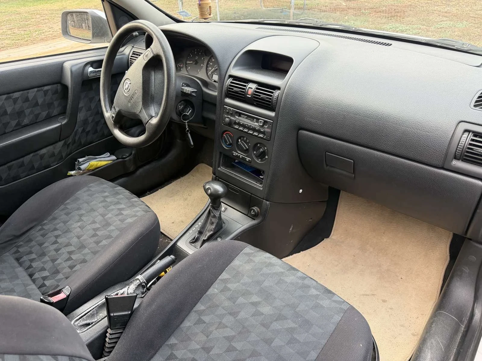 Opel Astra Автоматик, снимка 9 - Автомобили и джипове - 56181483
