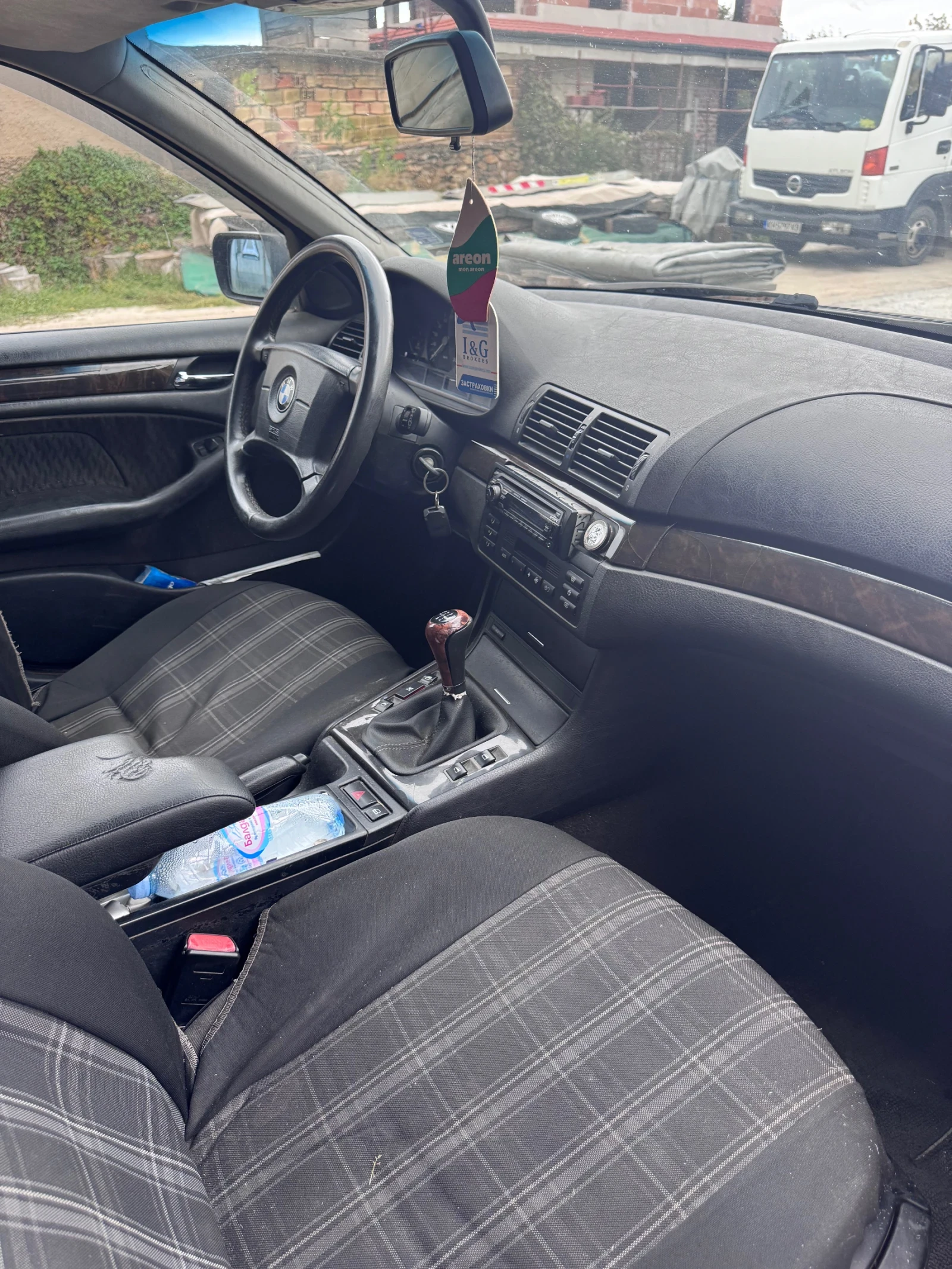 BMW 320 2.0 d, снимка 6 - Автомобили и джипове - 56655537