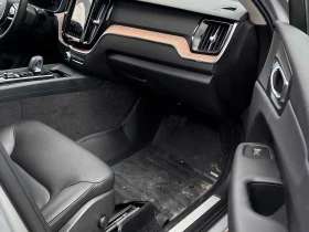 Volvo XC60 Plus Bright Theme  CARFAX, снимка 14