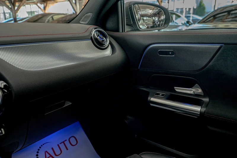 Mercedes-Benz EQA 250/Magno/Ambient/AMG Line/Камера/Подгрев, снимка 12 - Автомобили и джипове - 51585915