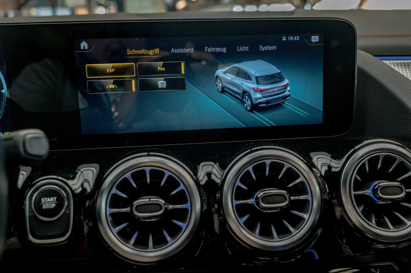 Mercedes-Benz EQA 250/Magno/Ambient/AMG Line/Камера/Подгрев, снимка 11 - Автомобили и джипове - 51585915