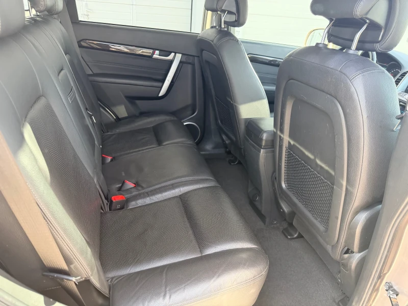 Chevrolet Captiva 2.2D 16V* 4x4* Navi* Топ Състояние!!!, снимка 16 - Автомобили и джипове - 52745531