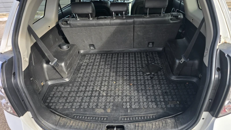 Chevrolet Captiva 2.2, снимка 14 - Автомобили и джипове - 53041744