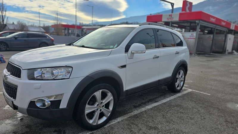 Chevrolet Captiva 2.2, снимка 7 - Автомобили и джипове - 53041744