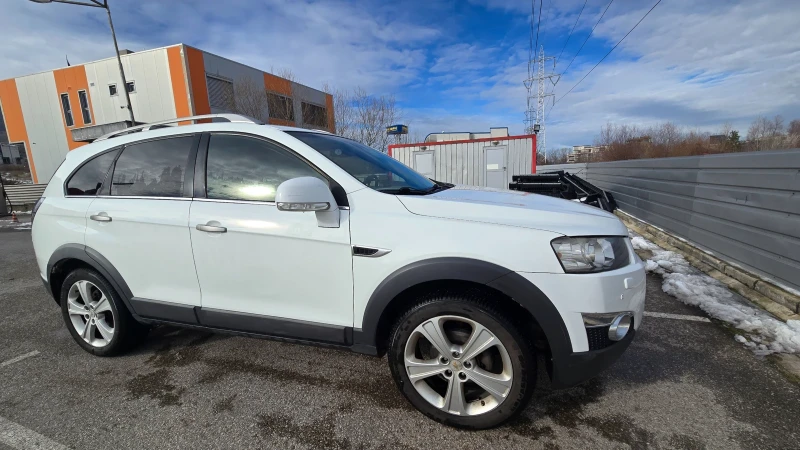 Chevrolet Captiva 2.2, снимка 2 - Автомобили и джипове - 53041744