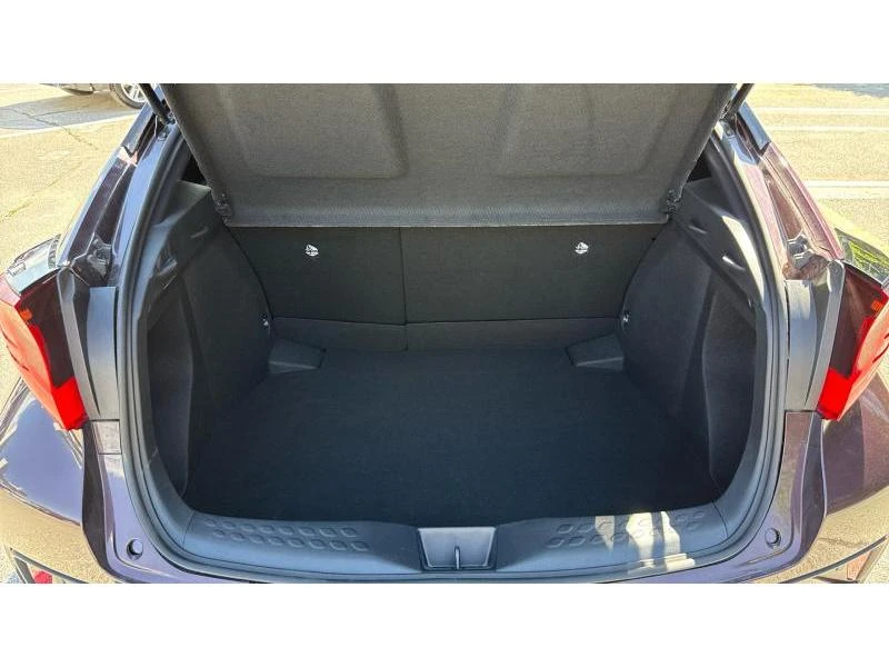 Toyota C-HR 1.8 HSD Chic Bi-Tone - изображение 9