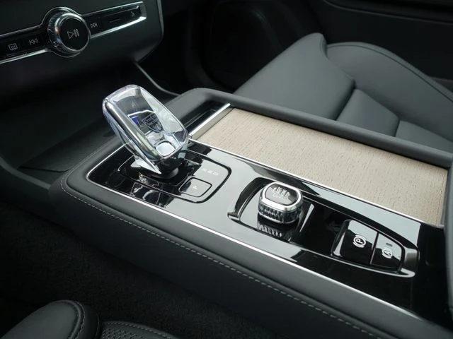 Volvo Xc90 Plus Dark T8 AWD - изображение 9