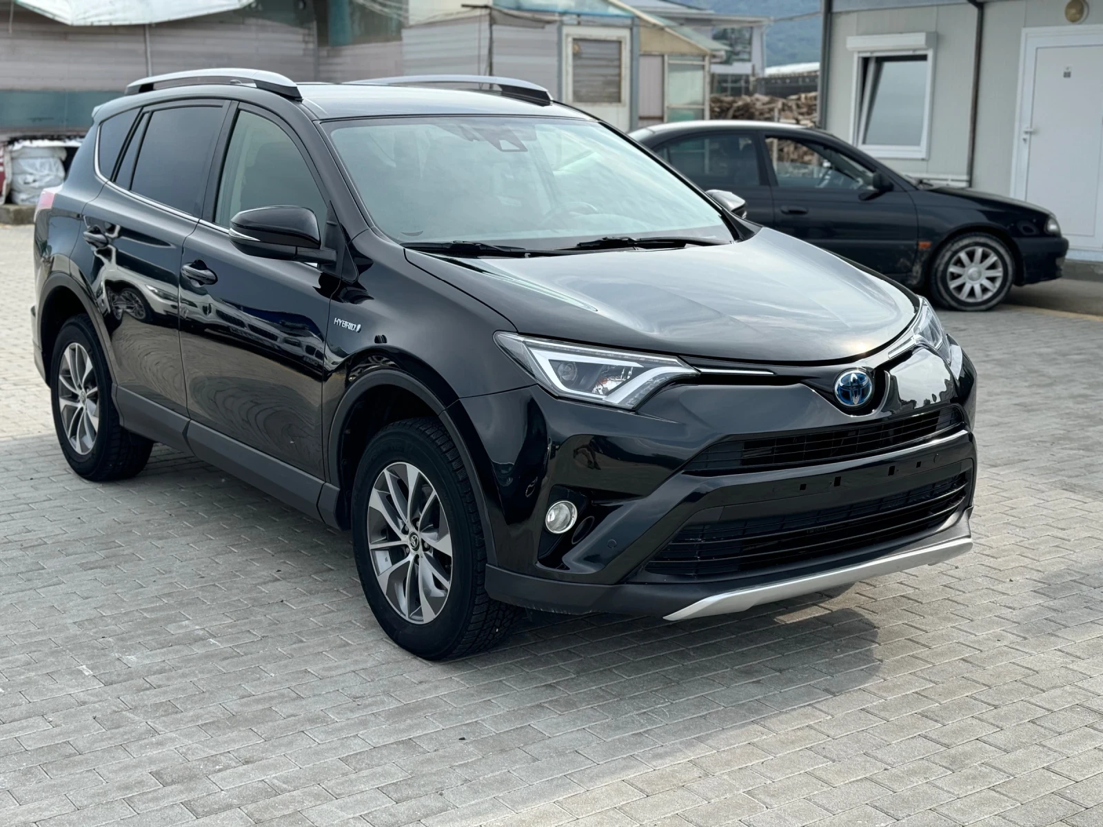 Toyota Rav4 2.5 hybrid 155hp Automatic  - изображение 3