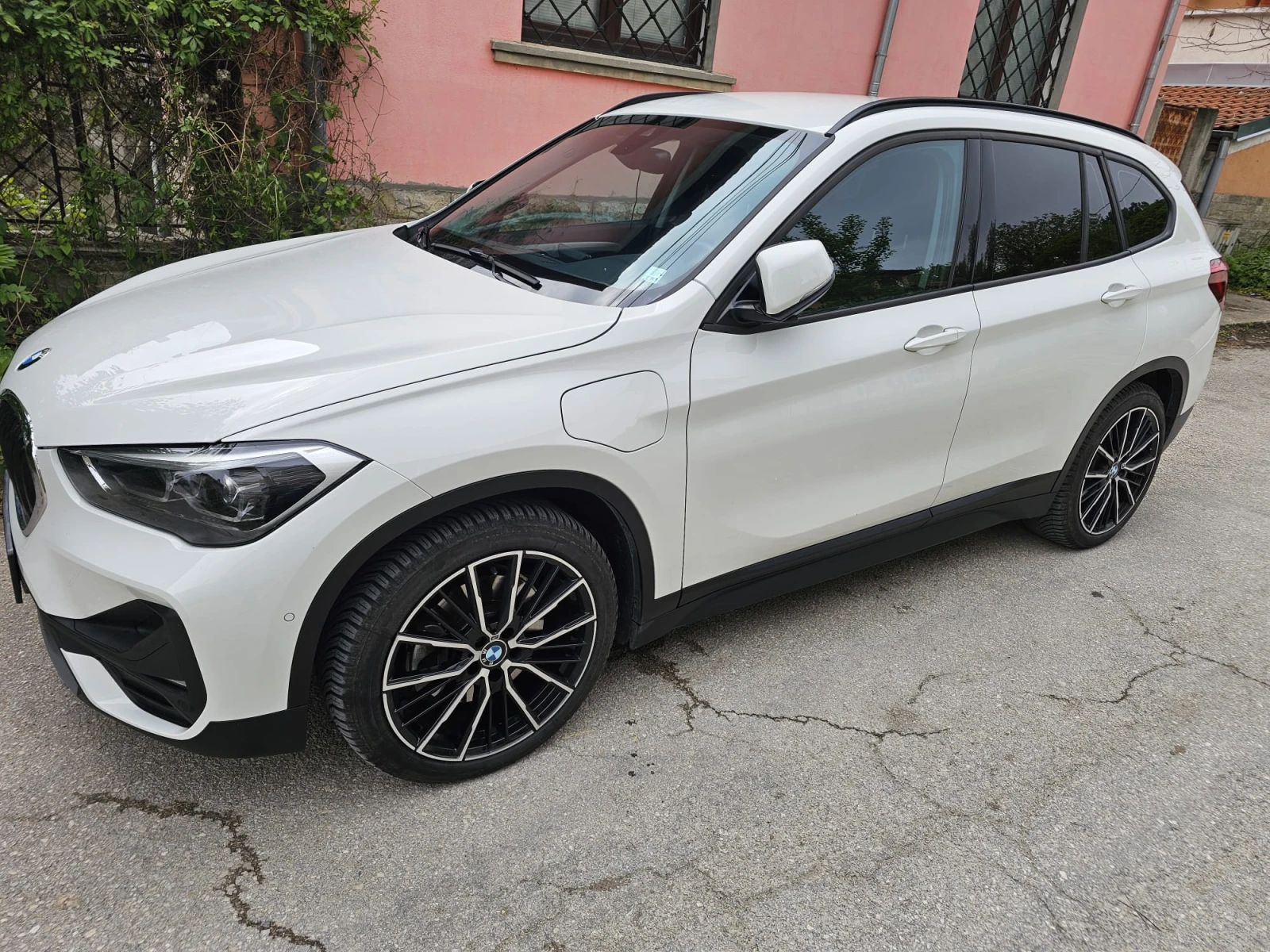 BMW X1 X-Drive 25e, снимка 5 - Автомобили и джипове - 54392509