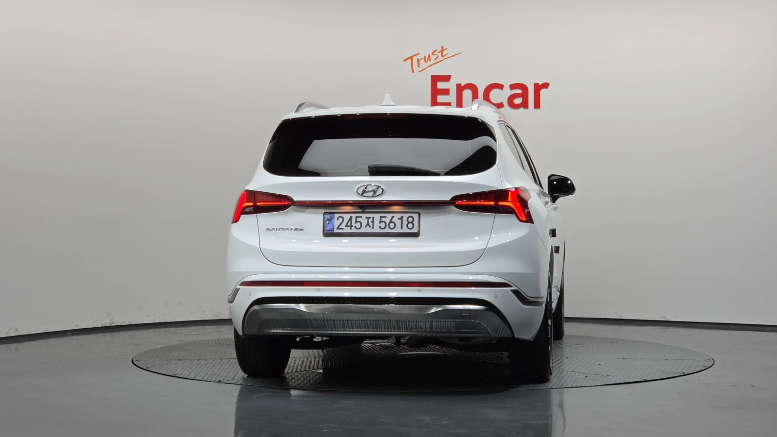 Hyundai Santa fe 1.6 HEV Calligraphy* 360* BLIND SPOT* КРАЙНА ЦЕНА, снимка 4 - Автомобили и джипове - 55336578