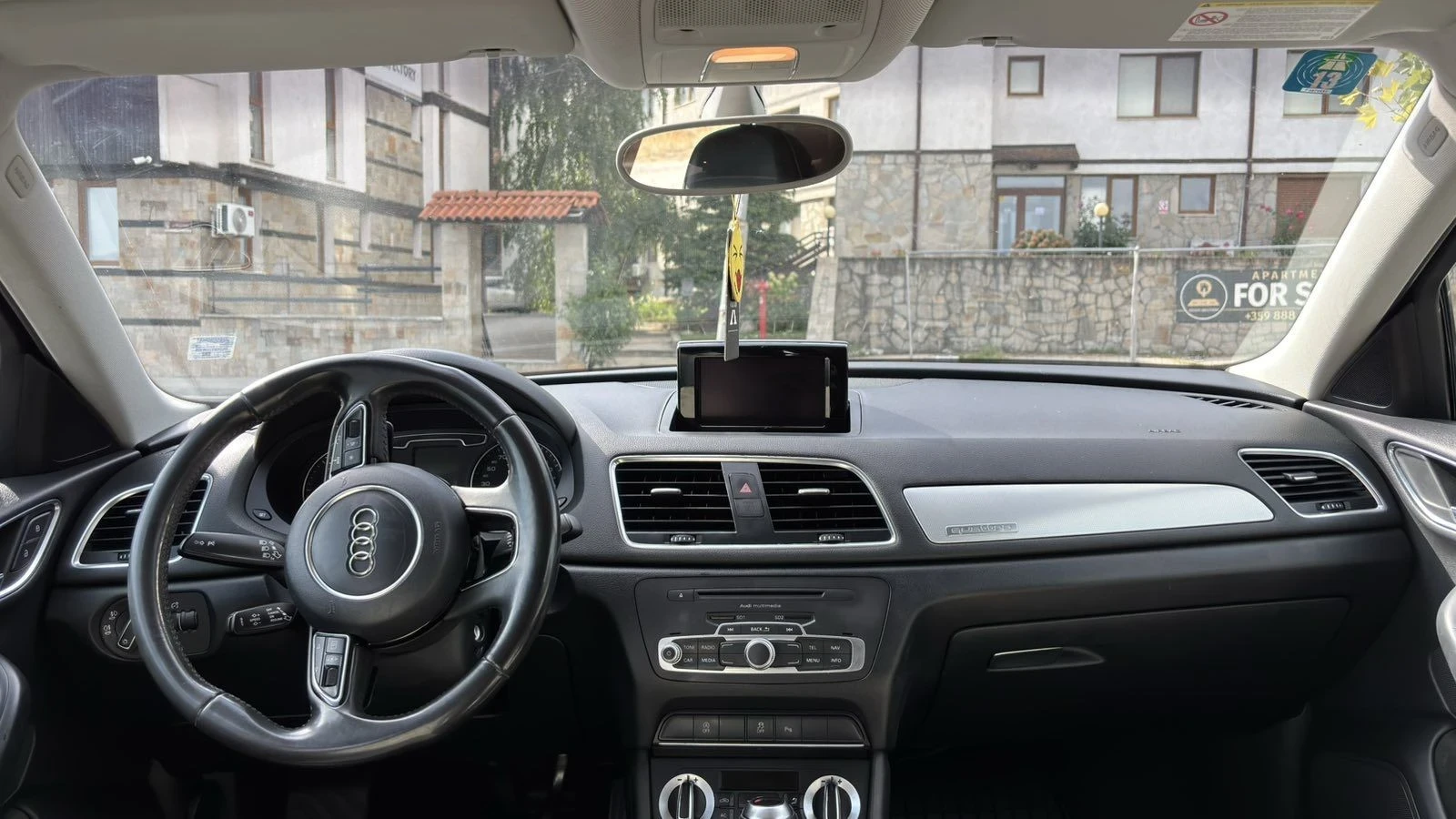 Audi Q3, снимка 2 - Автомобили и джипове - 56038812