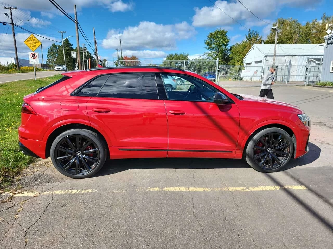 Audi SQ8 * 4.0 TFSI quattro * CARFAX * ОПЦИЯ ЗА ФИНАНСИРАНЕ, снимка 3 - Автомобили и джипове - 56224418