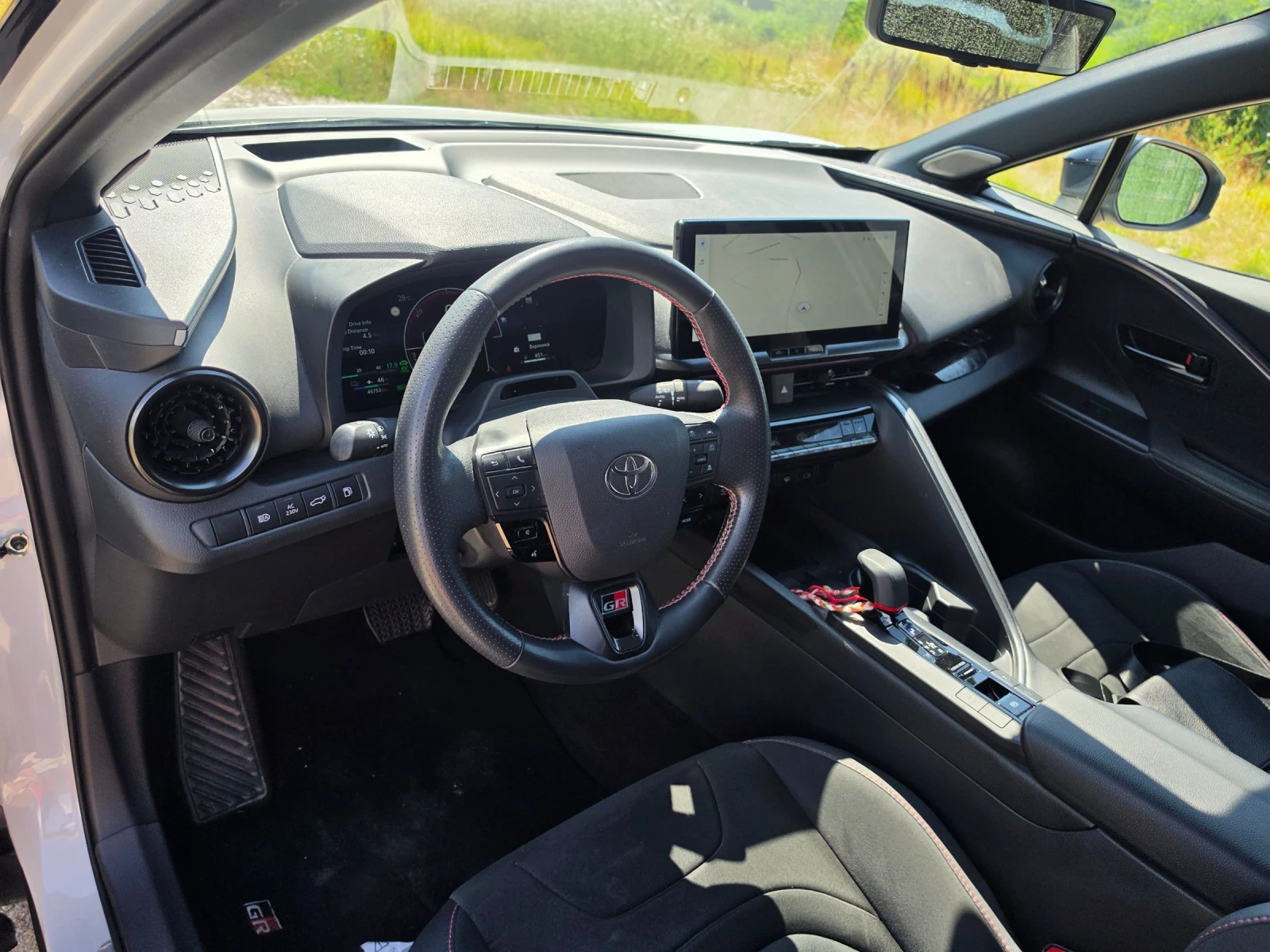 Toyota C-HR GR Sport Plug in Hybrid, снимка 5 - Автомобили и джипове - 56226109