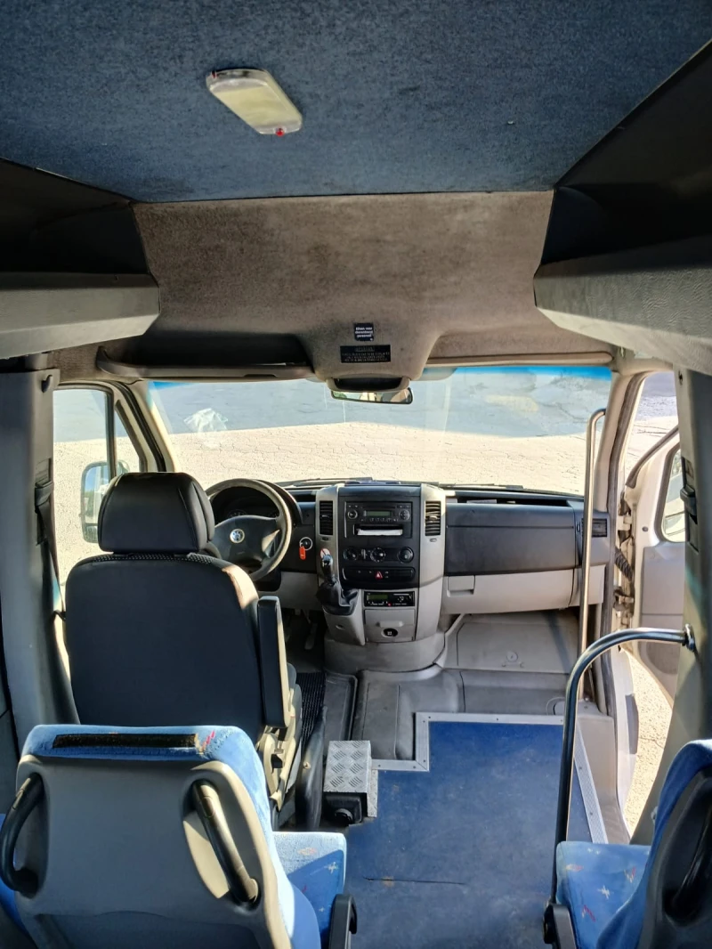 VW Crafter, снимка 7 - Бусове и автобуси - 47263572