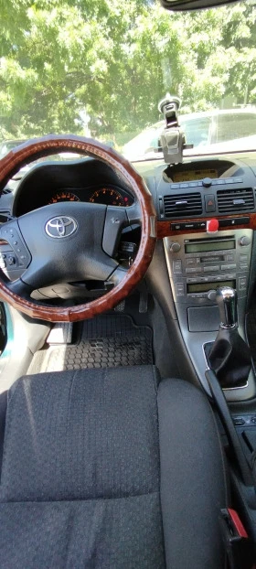 Toyota Avensis 2.0 СПЕШНО, снимка 4