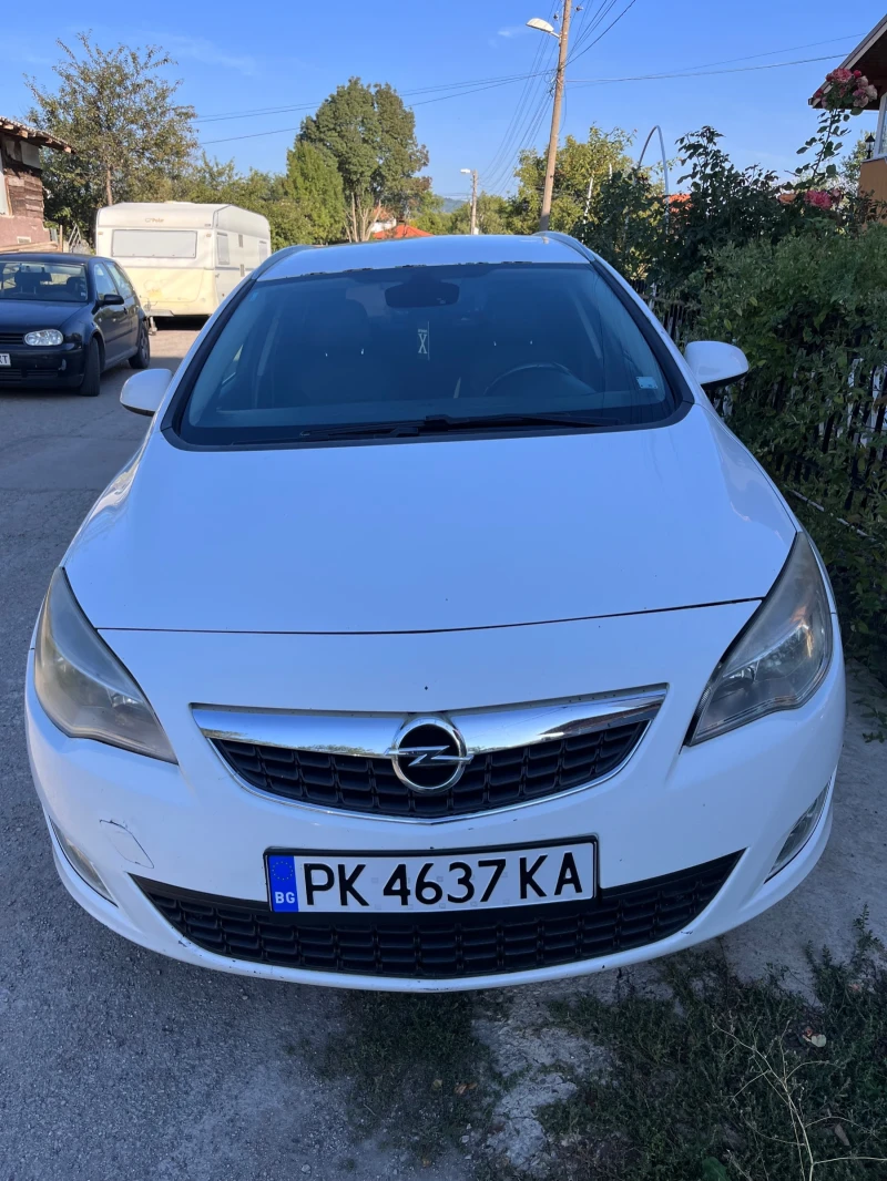 Opel Astra J, снимка 1 - Автомобили и джипове - 47334707