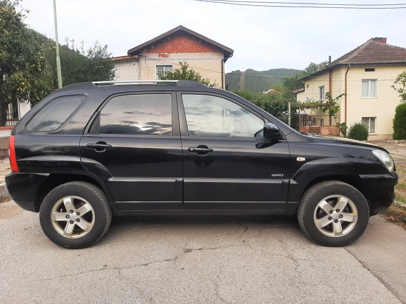 Kia Sportage 2.0i4x4 KLIMATRON KOJA, снимка 4 - Автомобили и джипове - 47768900