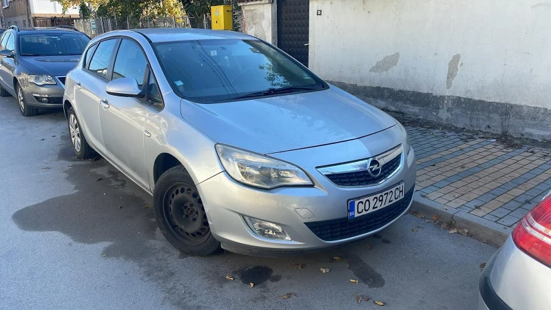 Opel Astra 1.6 , снимка 1 - Автомобили и джипове - 47758681