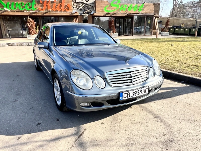 Mercedes-Benz E 220, снимка 2 - Автомобили и джипове - 49362001