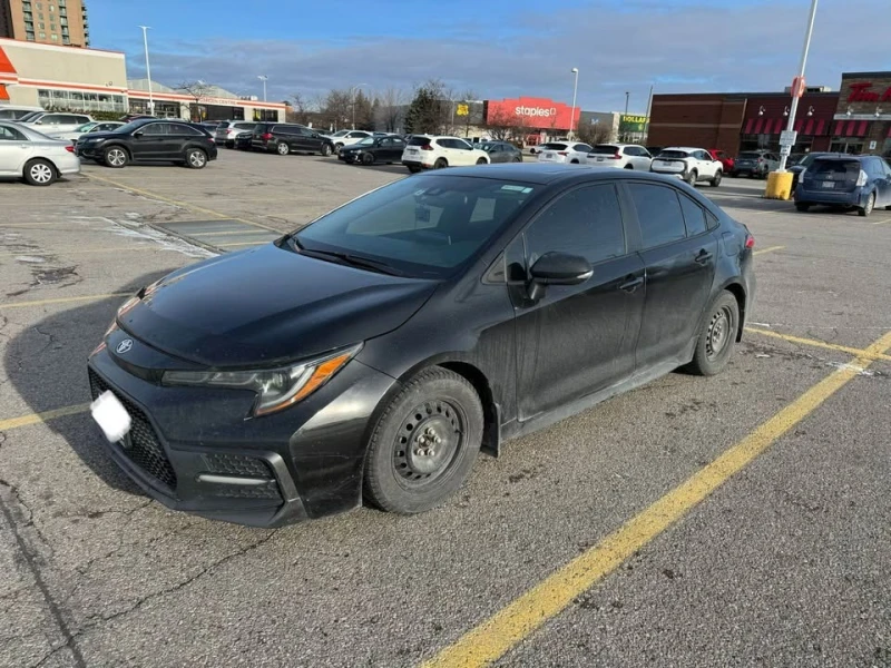 Toyota Corolla SE * * CARFAX * * АВТОКРЕДИТ * * , снимка 3 - Автомобили и джипове - 52640204