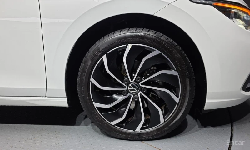 VW Golf, снимка 5 - Автомобили и джипове - 52699093