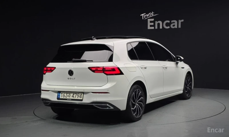 VW Golf, снимка 2 - Автомобили и джипове - 52699093