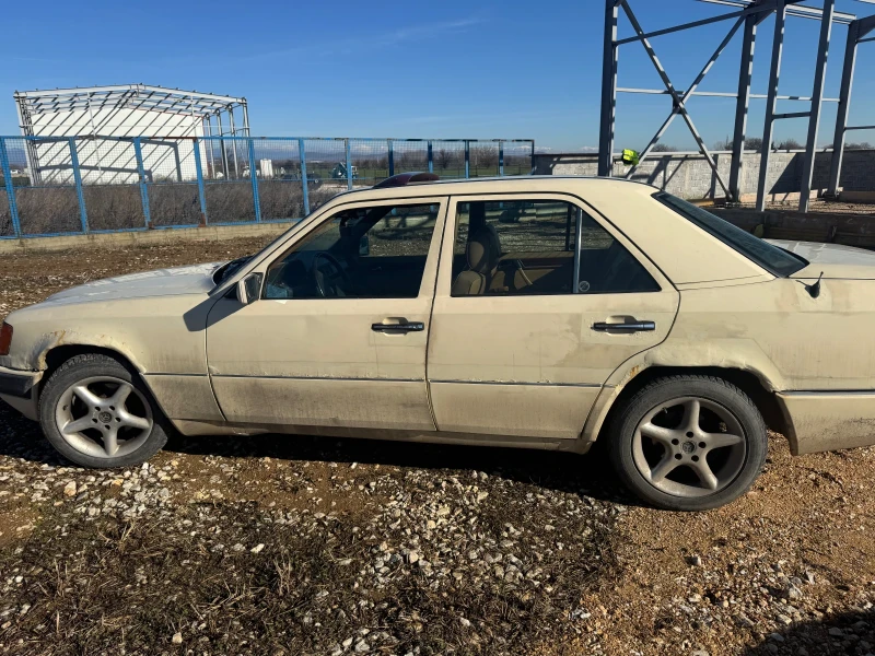 Mercedes-Benz 124 250D, снимка 4 - Автомобили и джипове - 53258320