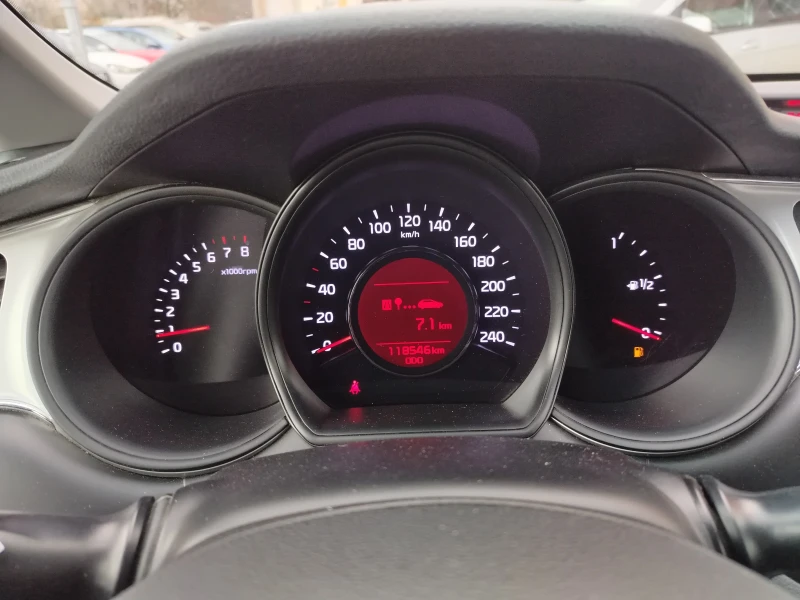 Kia Ceed 1.0 T 118000хл, снимка 9 - Автомобили и джипове - 53266783