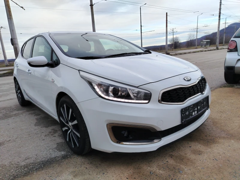 Kia Ceed 1.0 T 118000хл, снимка 2 - Автомобили и джипове - 53266783