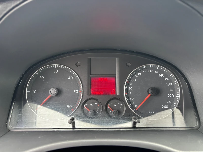 VW Caddy 1.9TDI, снимка 11 - Автомобили и джипове - 53359854