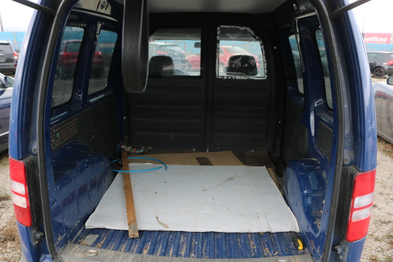 VW Caddy 1.6 TDI | Mobile.bg   11