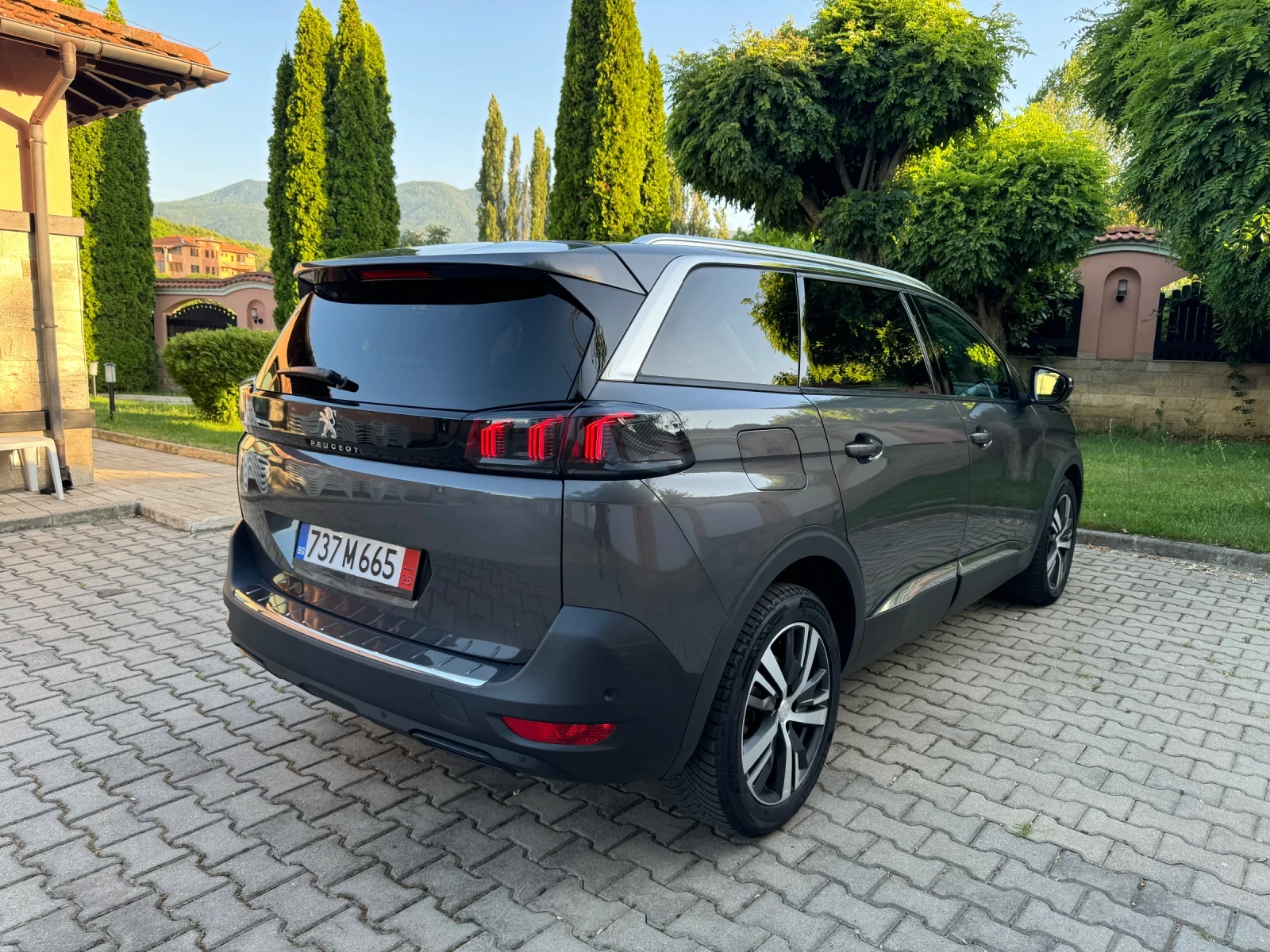 Peugeot 5008 BLUEHDI/2022Г./EAT8/Led/7местен/156000km - изображение 3
