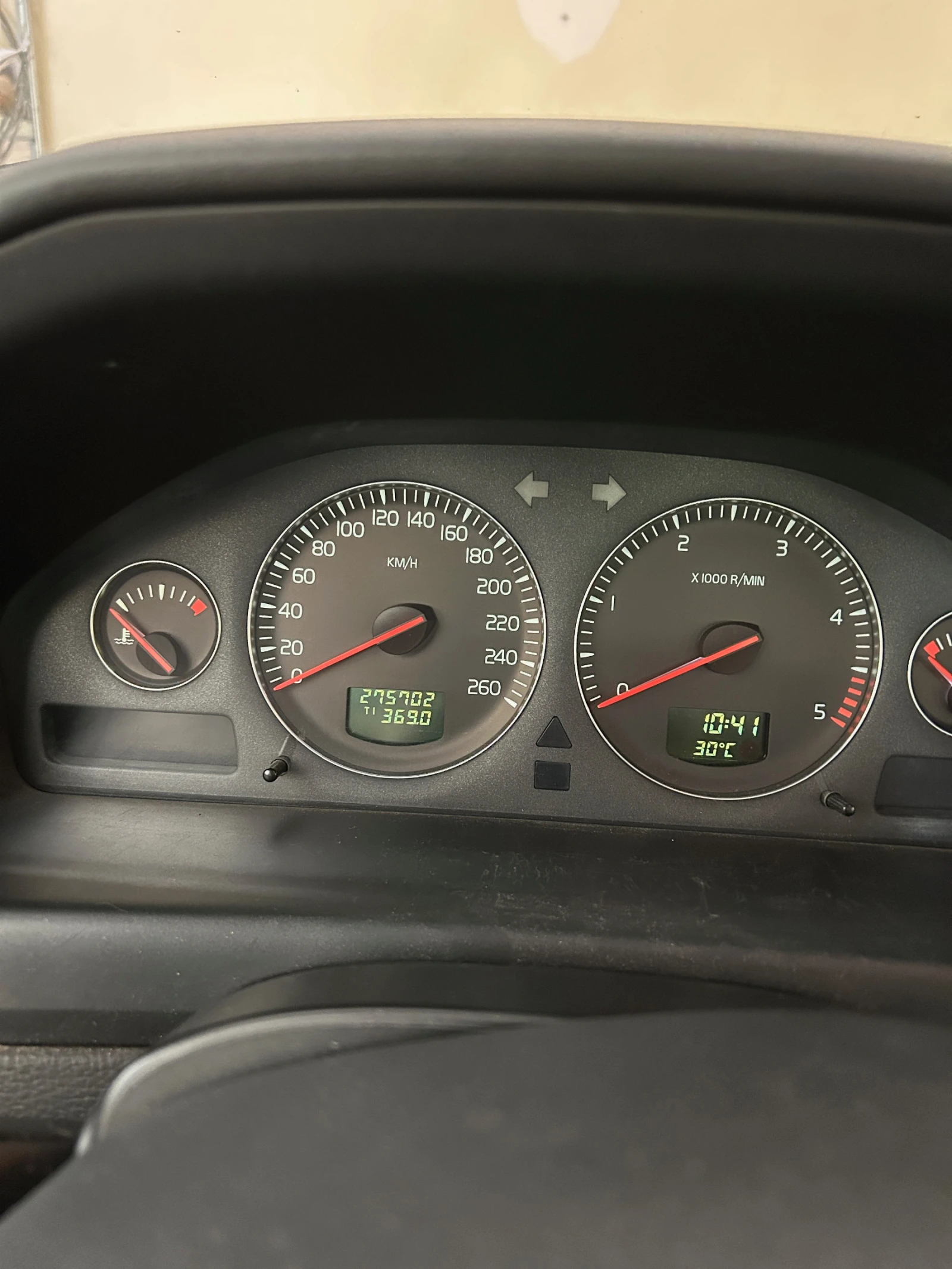 Volvo V70 D5 AWD - изображение 5
