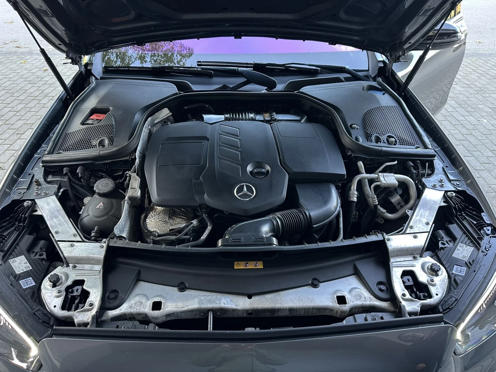 Mercedes-Benz E 220  FACE* ПАНОРАМА* ПОДГРЕВ* 4X4* BURMESTER - изображение 9