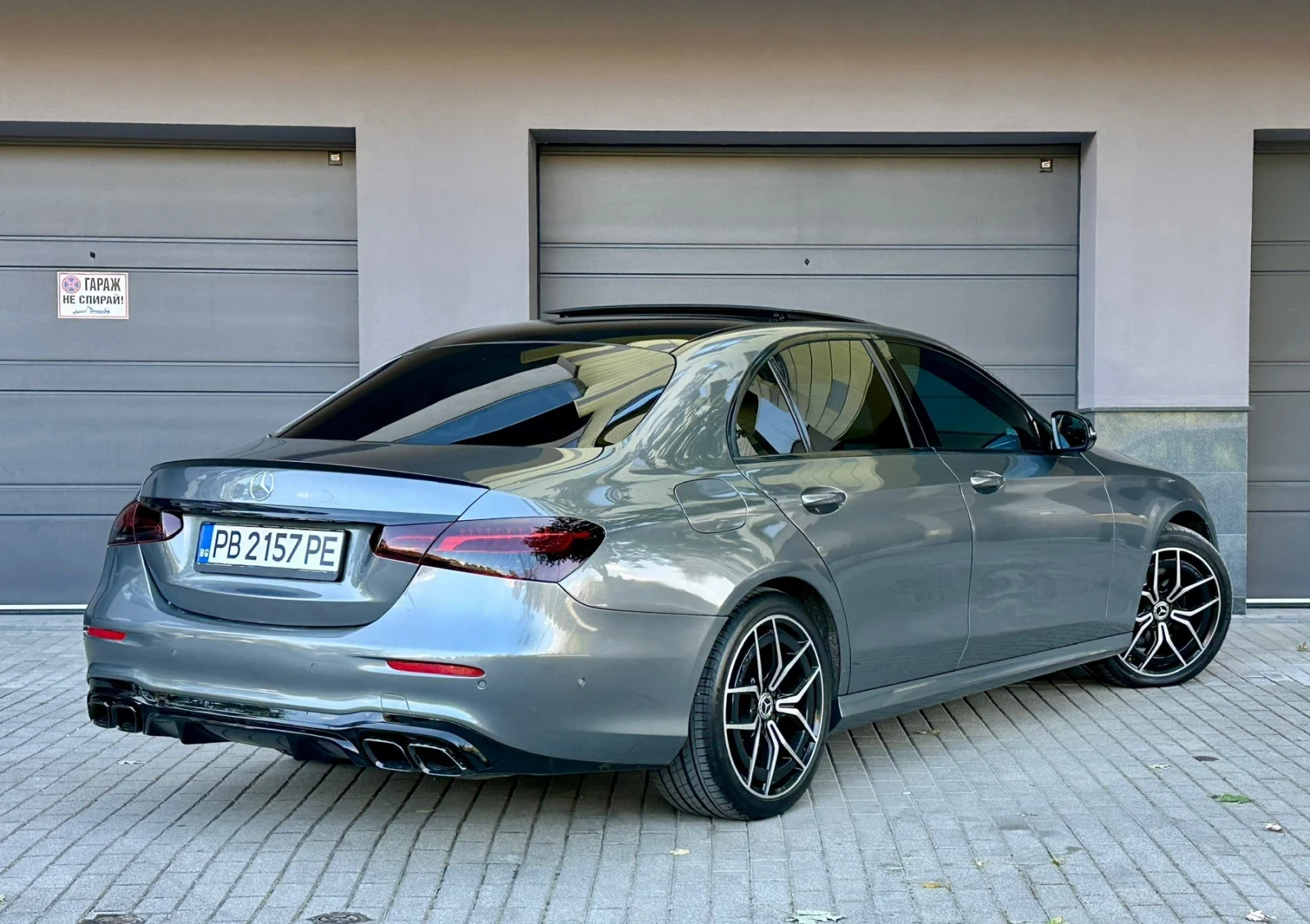 Mercedes-Benz E 220  FACE* ПАНОРАМА* ПОДГРЕВ* 4X4* BURMESTER - изображение 6
