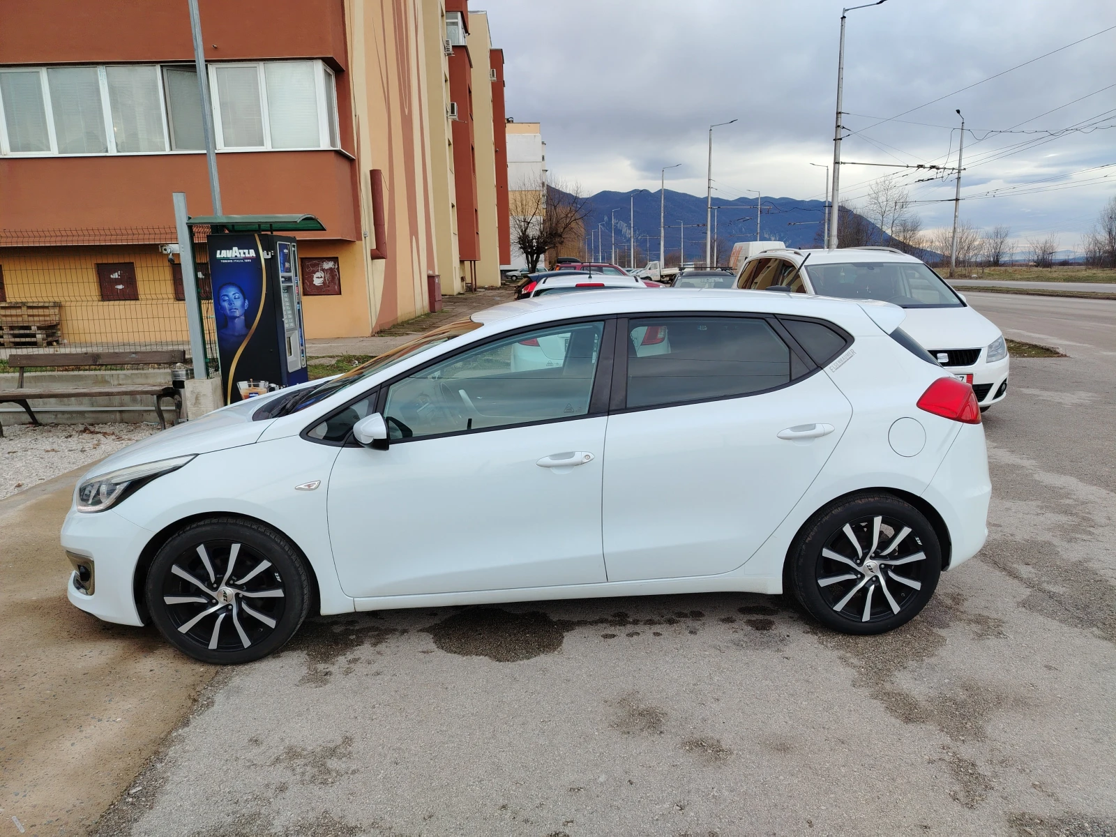 Kia Ceed 1.0 T 118000�� | Mobile.bg � ����������� 6