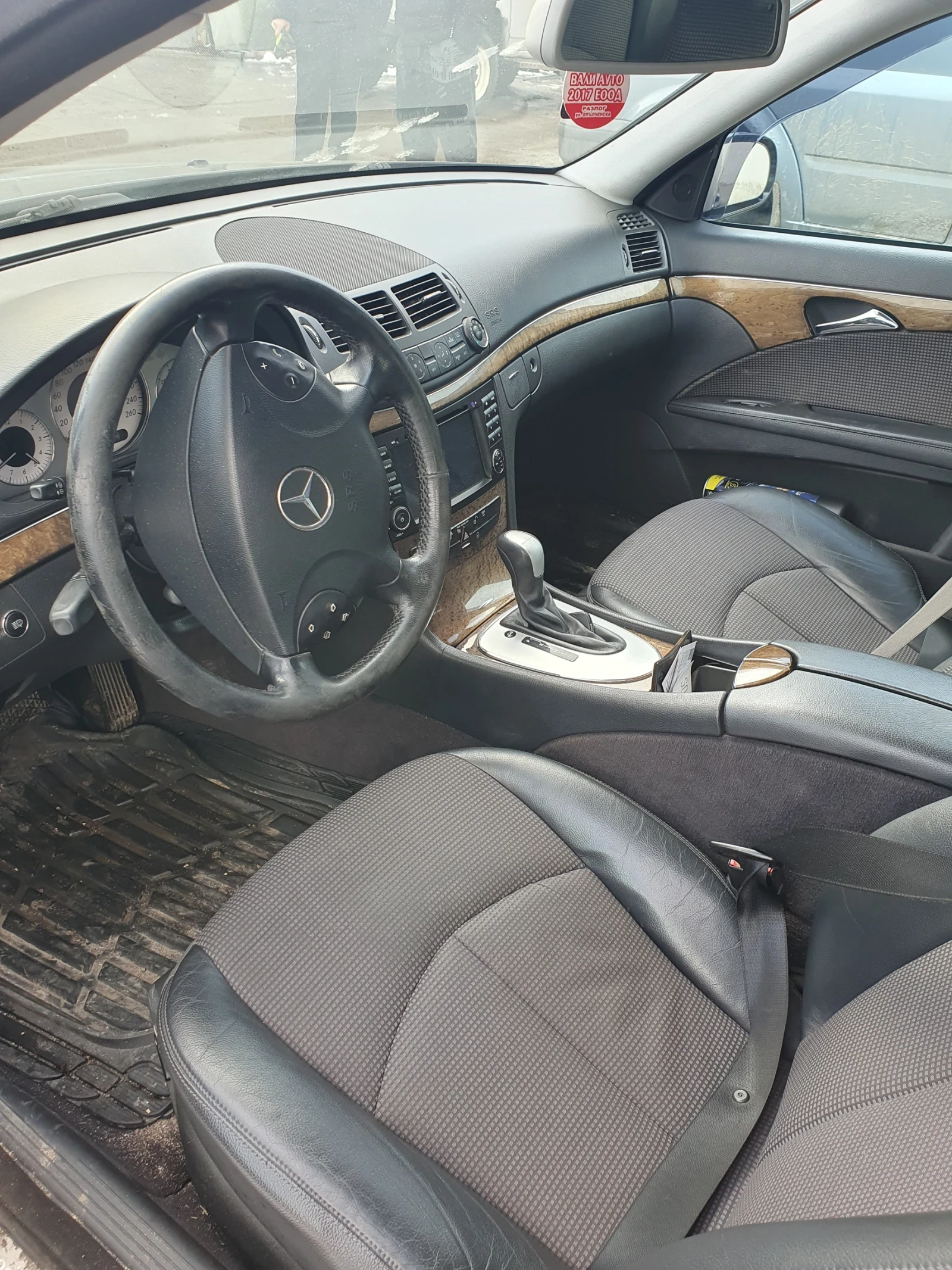 Mercedes-Benz E 350  - изображение 6