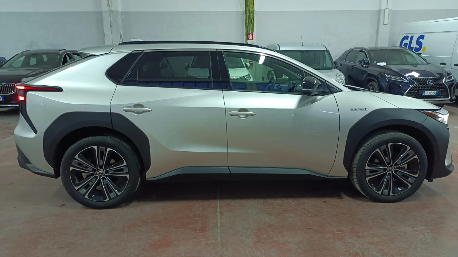 Toyota bZ4X ������� ����/����/AWD/JBL/Led/Kless/�������� | Mobile.bg � ����������� 6