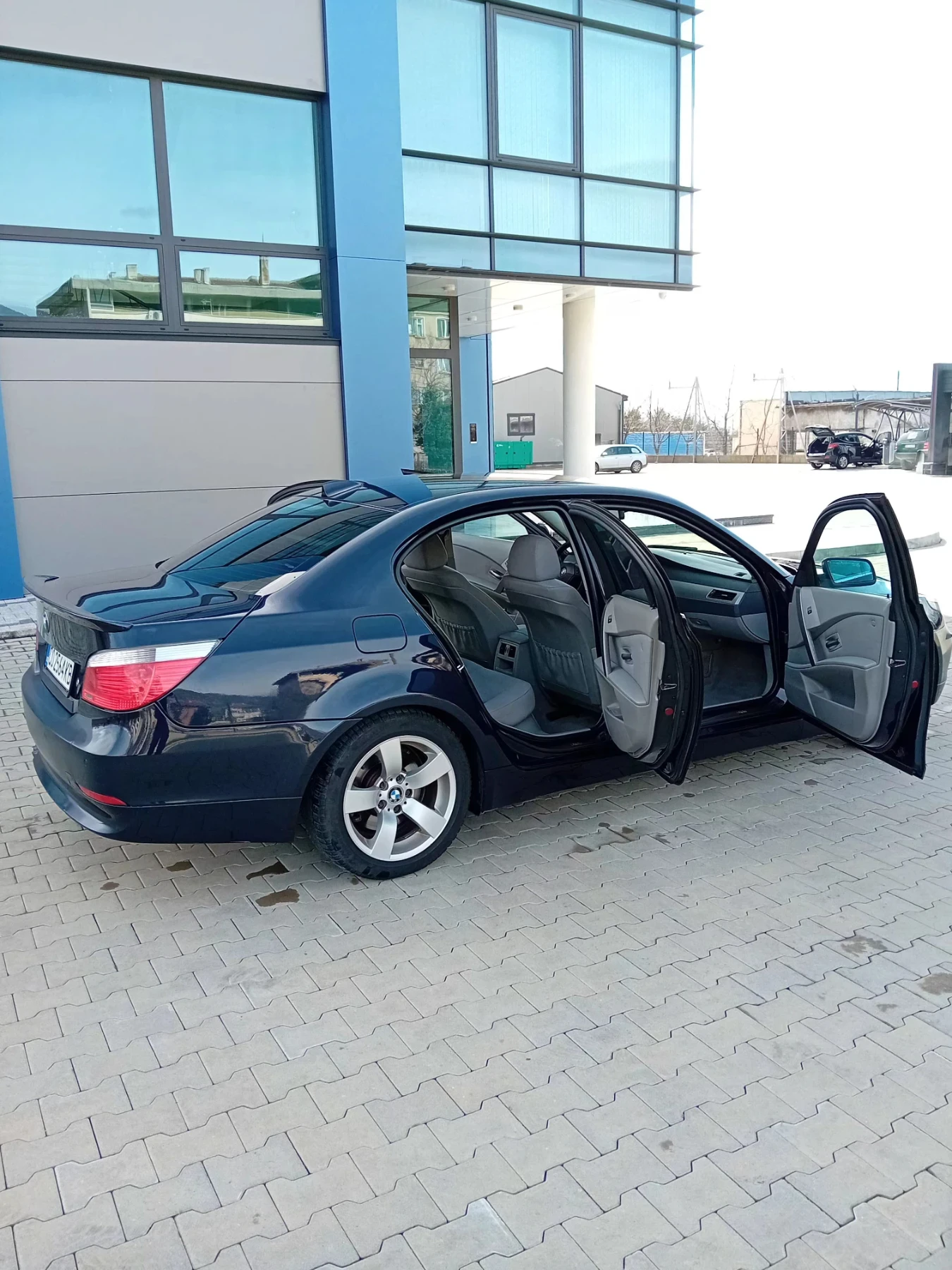 BMW 523 2.5 Бензин/Газов Инджекцион  - изображение 8