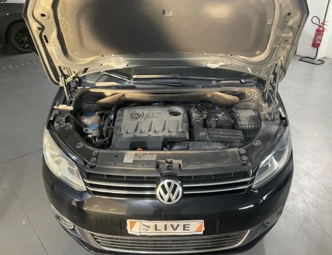 VW Touran ОЧАКВАН ВНОС 2.0TDI DSG ИТАЛИЯ , снимка 3 - Автомобили и джипове - 53878776