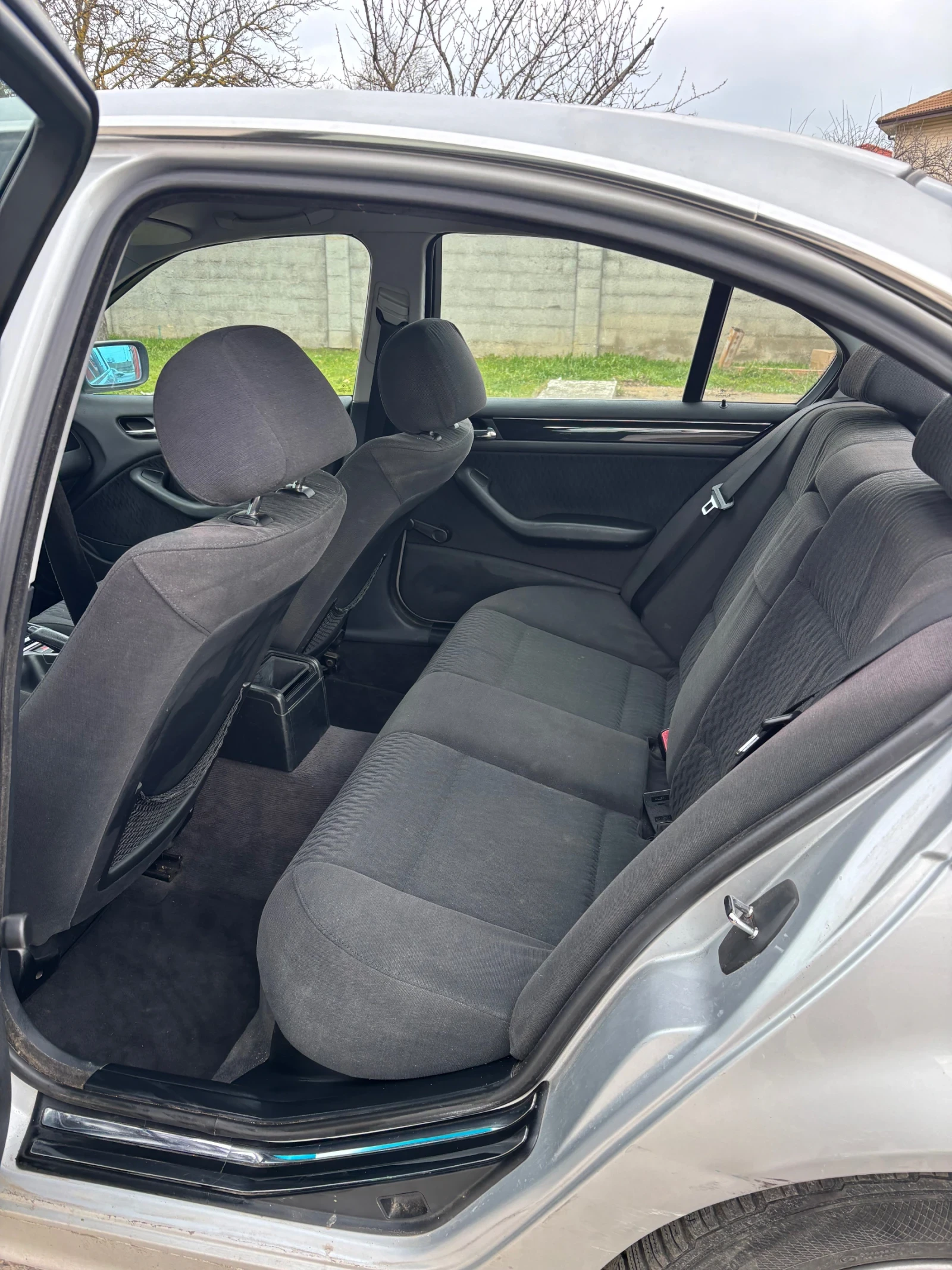 BMW 320, снимка 6 - Автомобили и джипове - 54177851