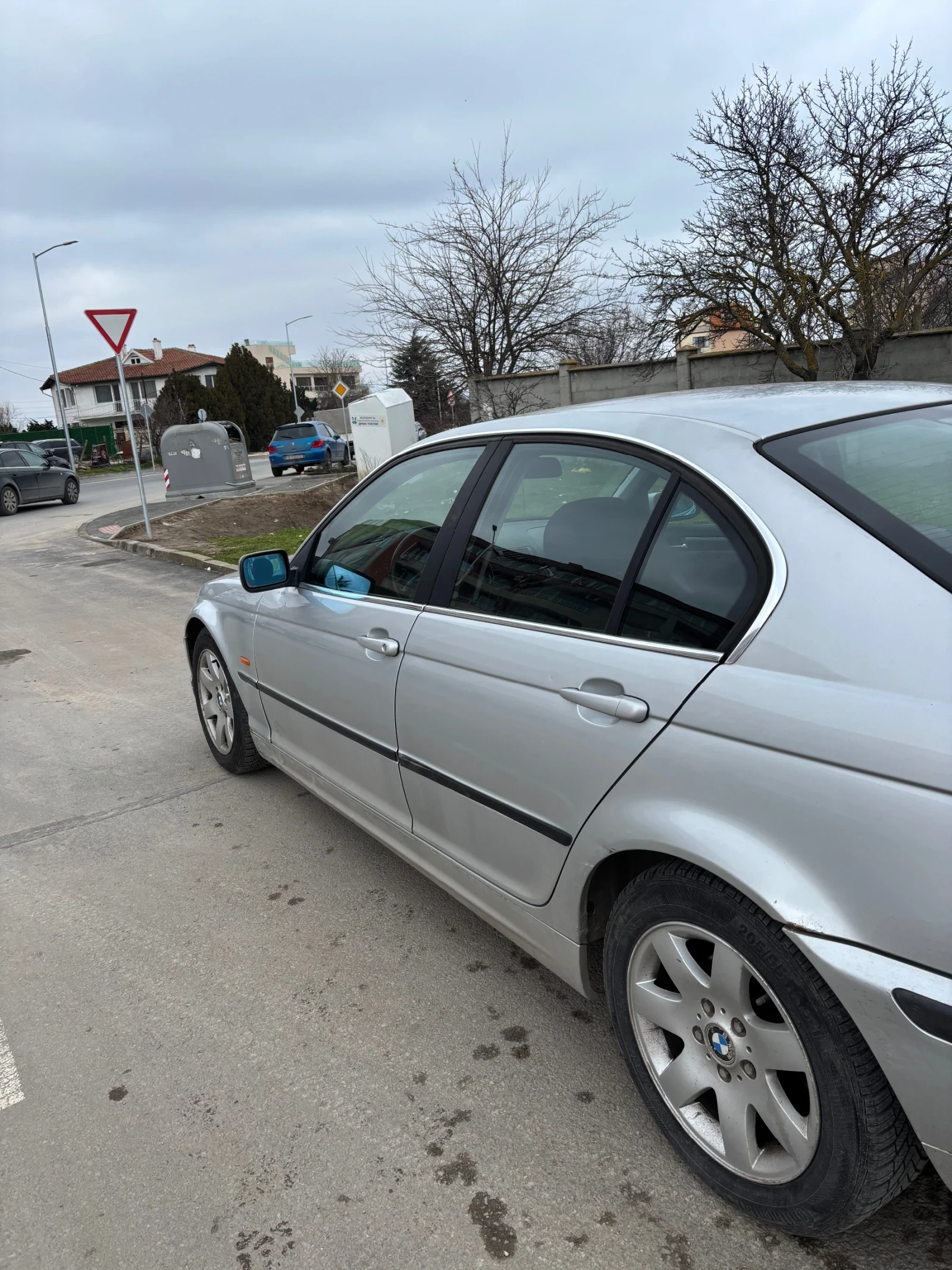 BMW 320, снимка 5 - Автомобили и джипове - 54177851