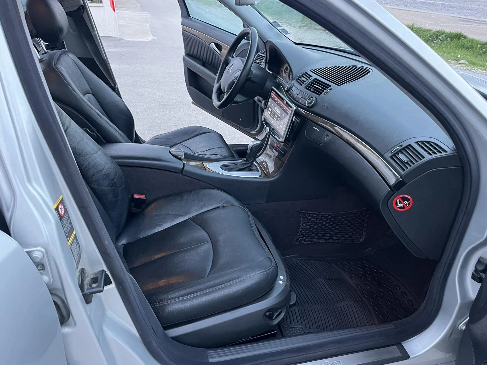 Mercedes-Benz E 270 2.7CDI 177кс AVANTGARDE КСЕНОН ПАНОРАМА, снимка 11 - Автомобили и джипове - 54240973