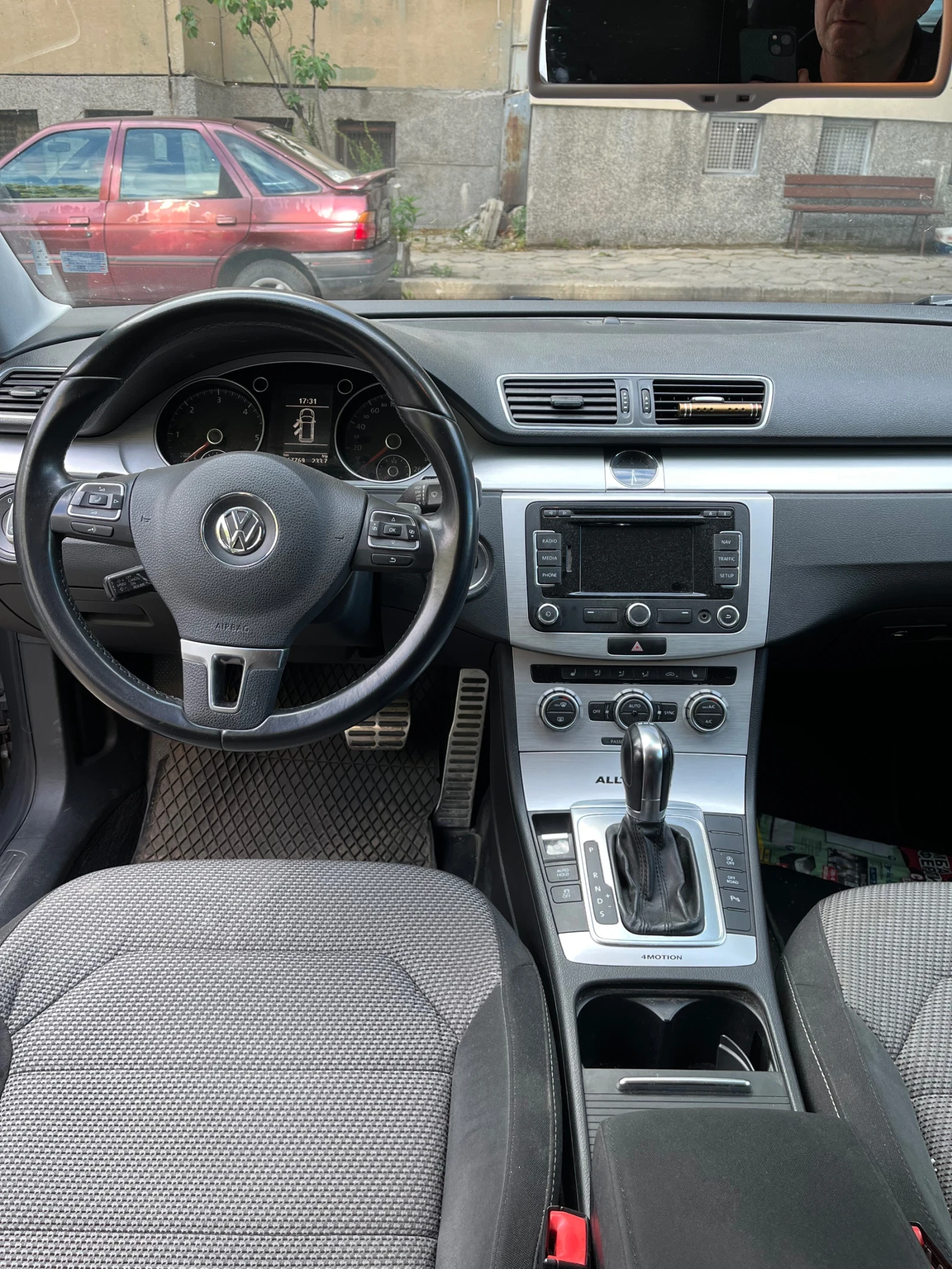 VW Alltrack 2.0 TDI 170 4x4, снимка 14 - Автомобили и джипове - 54780694