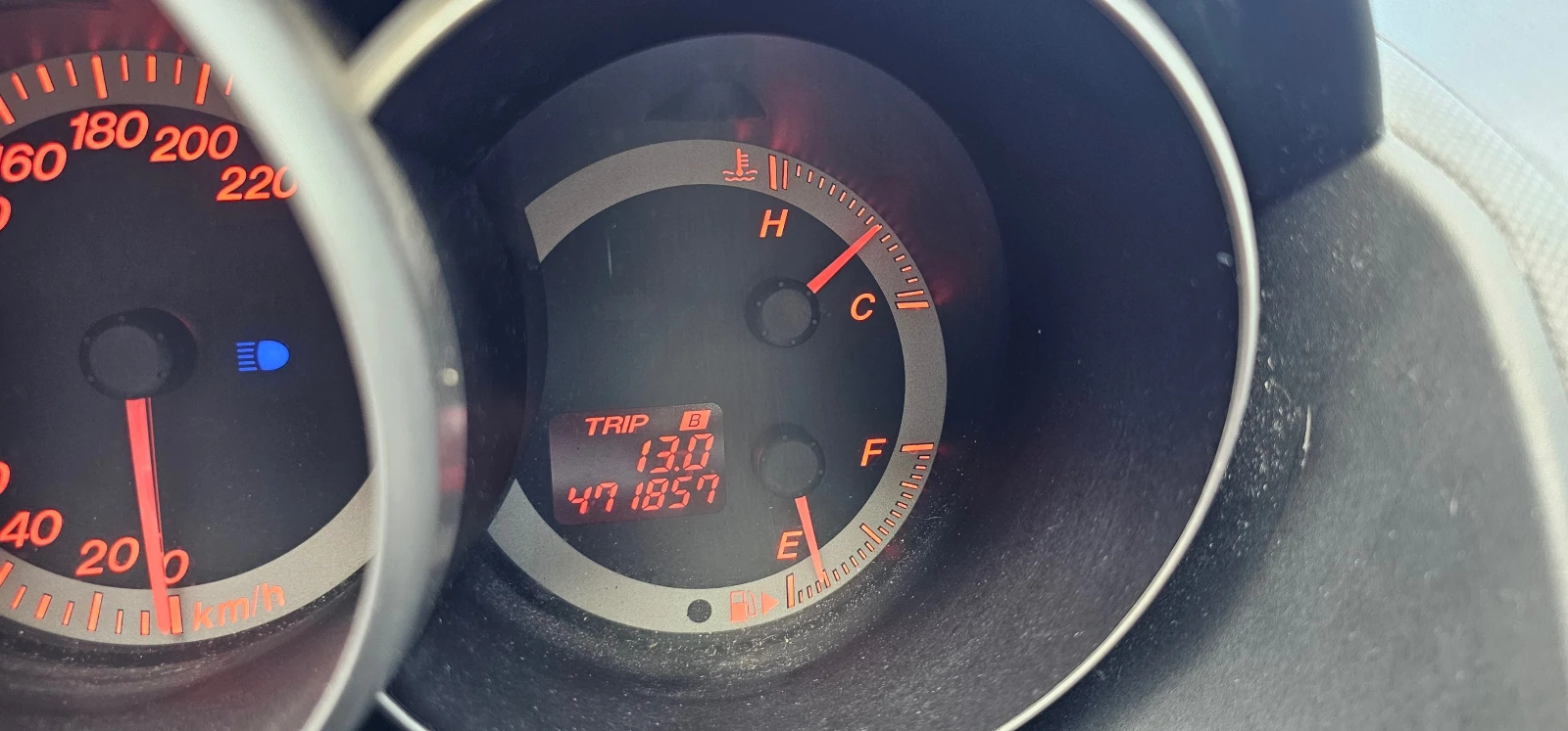 Mazda 3  2.0 бензин 150 кс, снимка 13 - Автомобили и джипове - 54869038