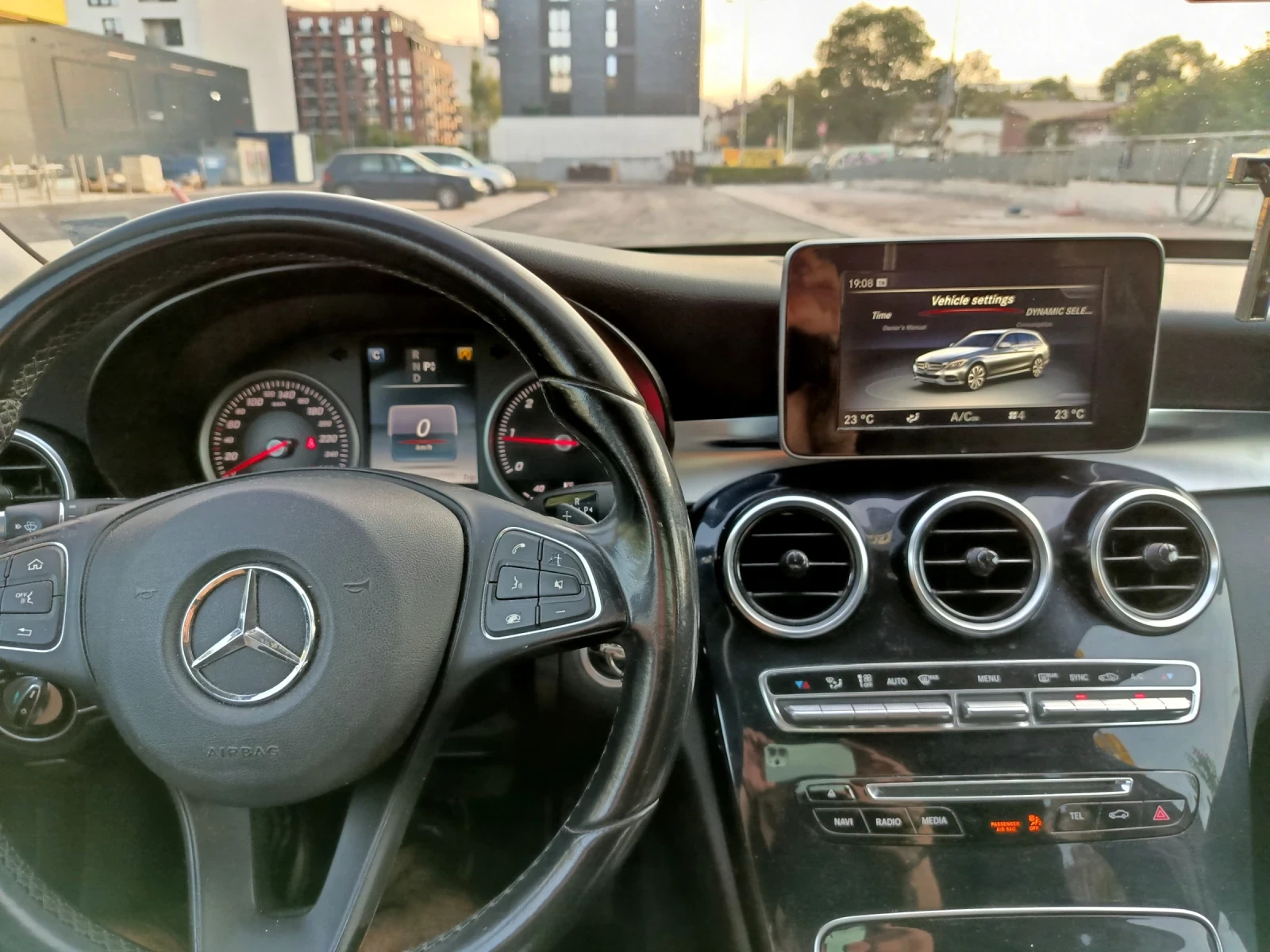 Mercedes-Benz C 200, снимка 9 - Автомобили и джипове - 55781272