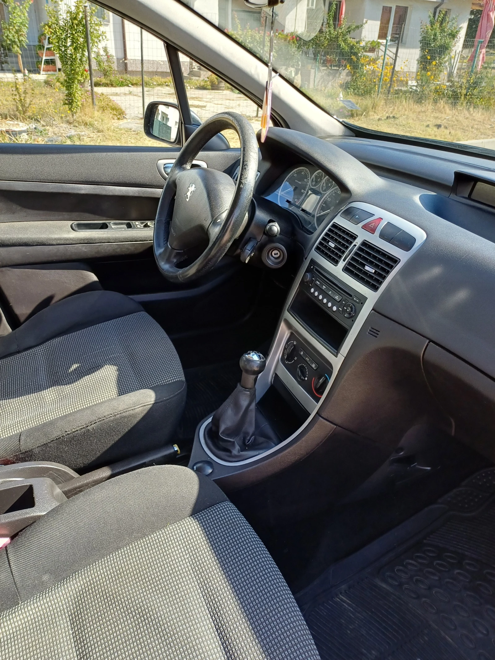 Peugeot 307 1, 6 HDI, снимка 9 - Автомобили и джипове - 56246383