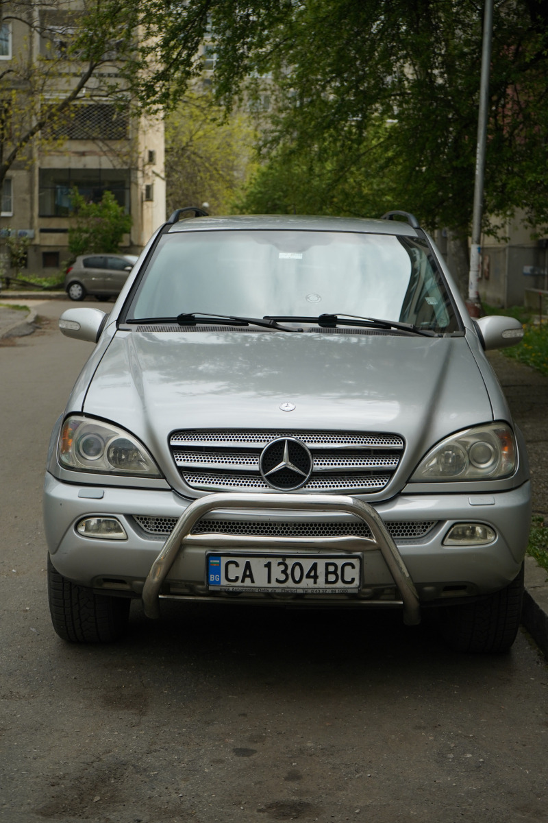 Mercedes-Benz ML 270 Inspiration, снимка 4 - Автомобили и джипове - 46110869