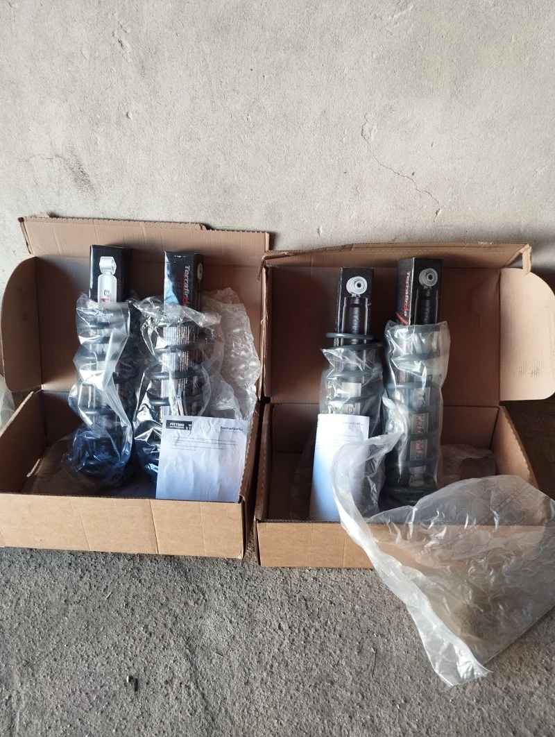 Land Rover Discovery, снимка 10 - Автомобили и джипове - 51838991